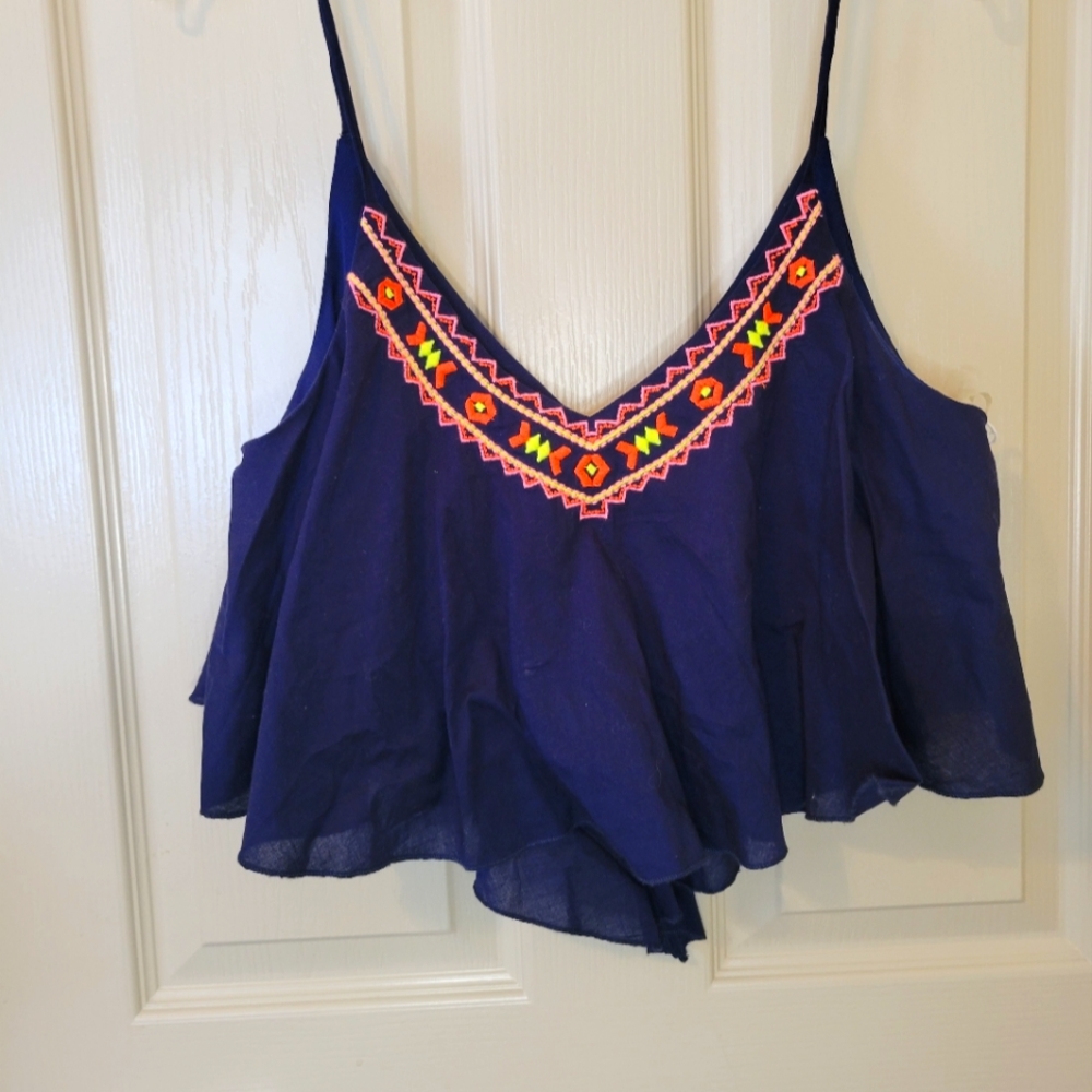 Truth - NWT - Navy Blue Crop Top Straps Embroidery design Size L